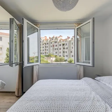Luxury Bb Apartment Split