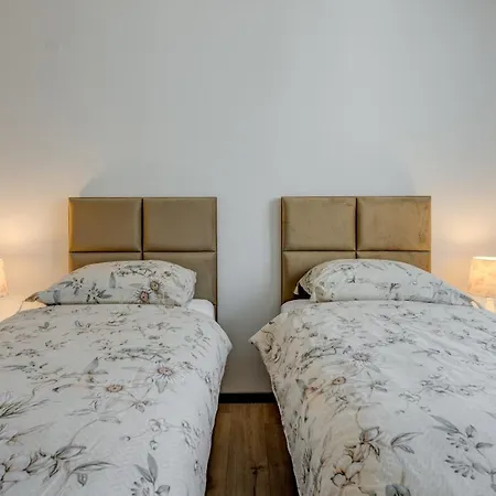 Apartment Luxury Bb Split